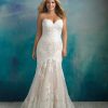 Brudklänning, brudkjole, Plus size, Curves, Brudklänning i spets Allure Bridal, Allure Woman