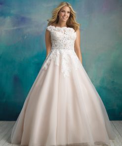 Brudklänning, brudkjole, Plus size, Curves, Brudklänning i spets Allure Bridal, Allure Woman