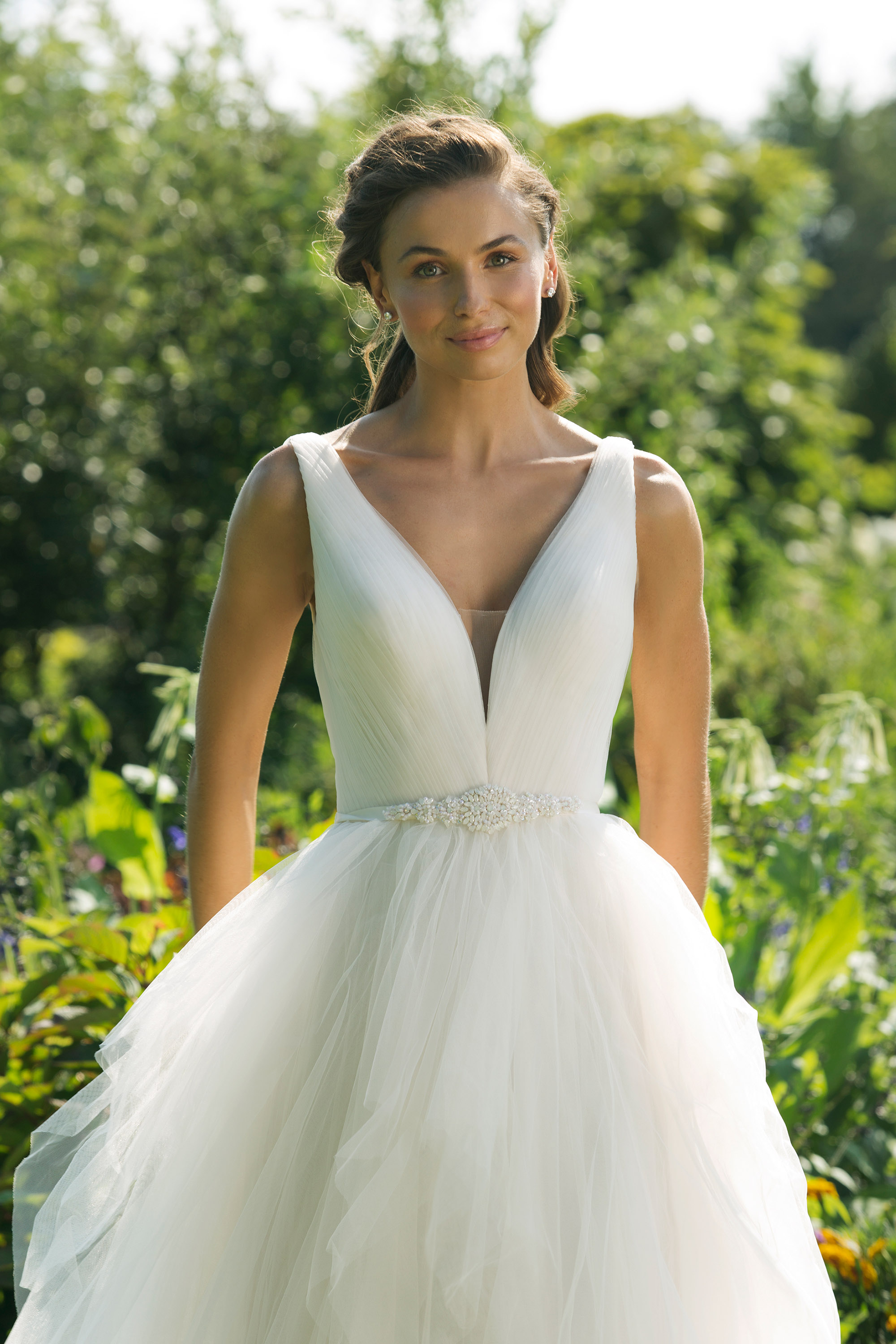 Brudklänning från Sweetheart en av Justin Alexanders Kollektioner En kort brudklänning i spets med avtagbar kjol i tyll. Brudklänning, brudklänningar, bröllopsklänning, bröllopsbutik