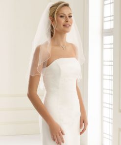 Brudslöja, slöja, Underkjol, Brudskor, Brudsmycken, Hårsmycken.