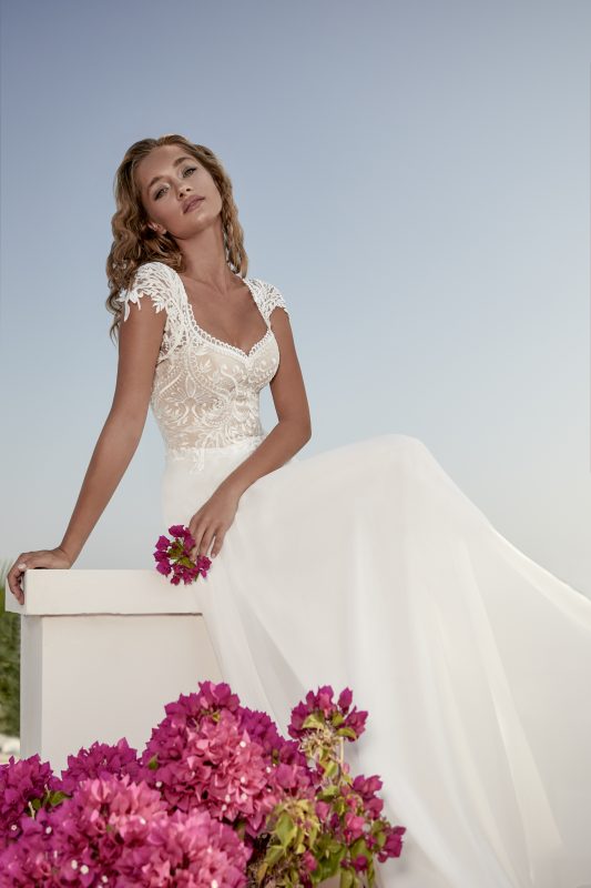 Brudklänning från HerveParis i bohemisk stil. enkla brudklänningar, Bröllopsbutik i Malmö