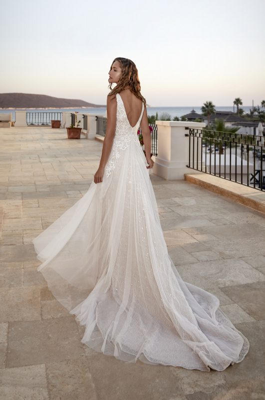 Brudklänning från HerveParis i bohemisk stil. enkla brudklänningar, Bröllopsbutik i Malmö