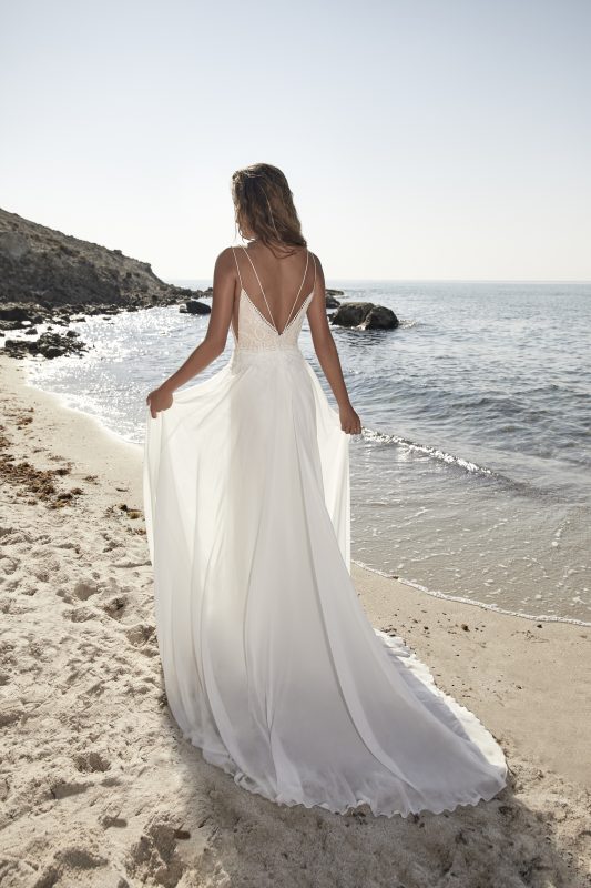 Brudklänning från HerveParis i bohemisk stil. enkla brudklänningar, Bröllopsbutik i Malmö