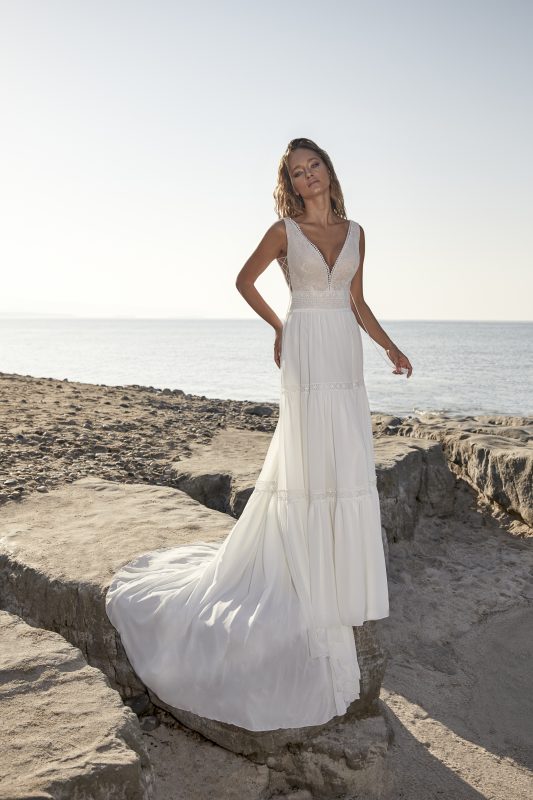 Brudklänning från HerveParis i bohemisk stil. enkla brudklänningar, Bröllopsbutik i Malmö