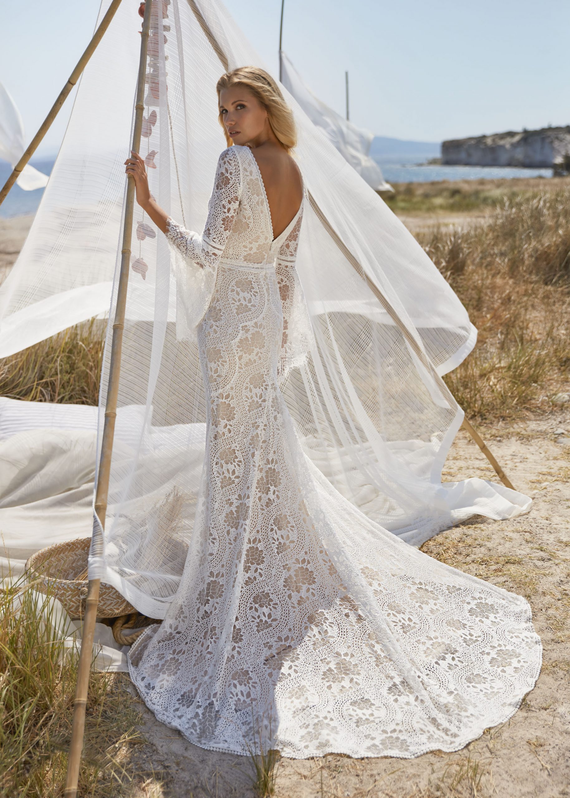Brudklänning från HerveParis i bohemisk stil. enkla brudklänningar, Bröllopsbutik i Malmö, Bröllopsklänning, Skåne, Bröllopklänning, Brudkjole
