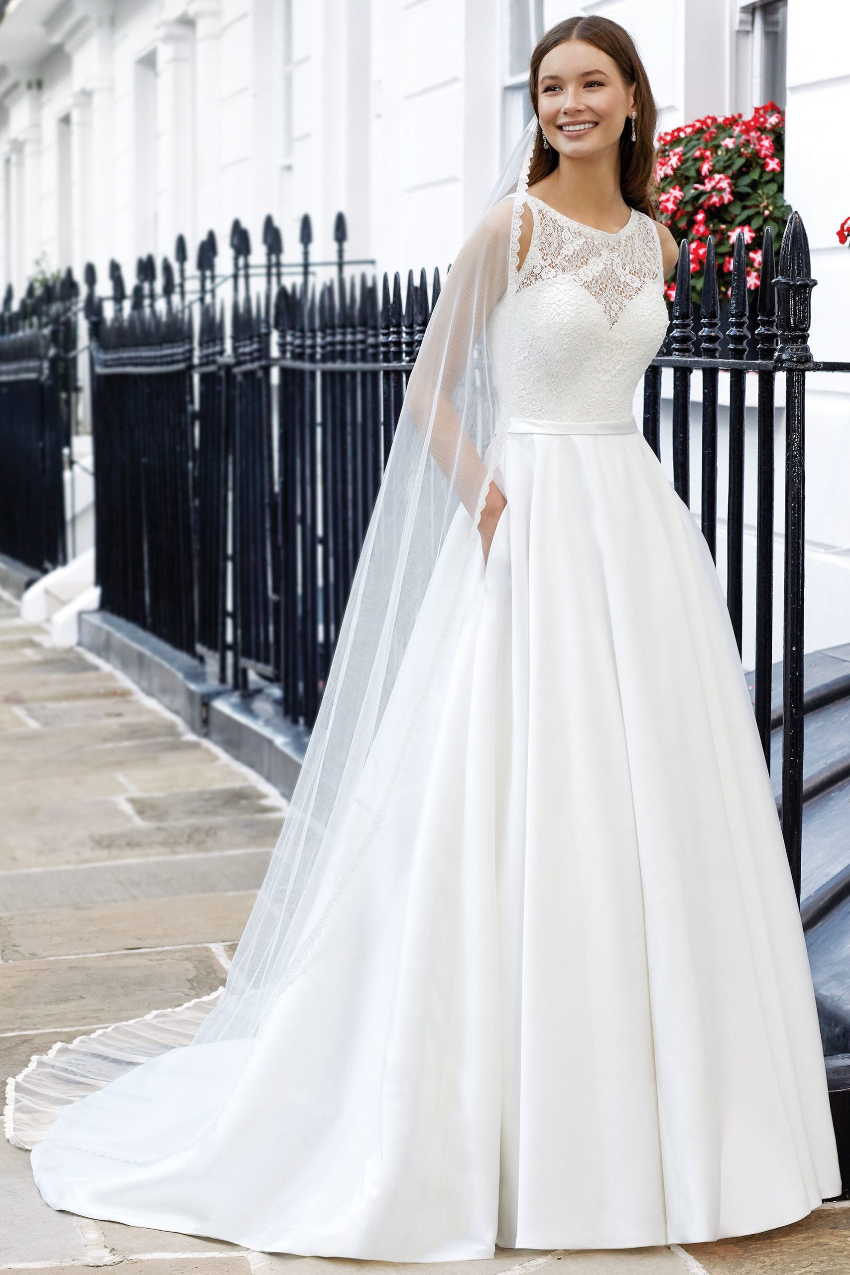 Brudklänning från Adore by Justin Alexander, Bröllopsklänning, brudklänning skåne, brudklänning Malmö, Brudkjole köpenhamn, Skånebröllop, bröllopsbutik Malmö, brudklänningsbutik Malmö