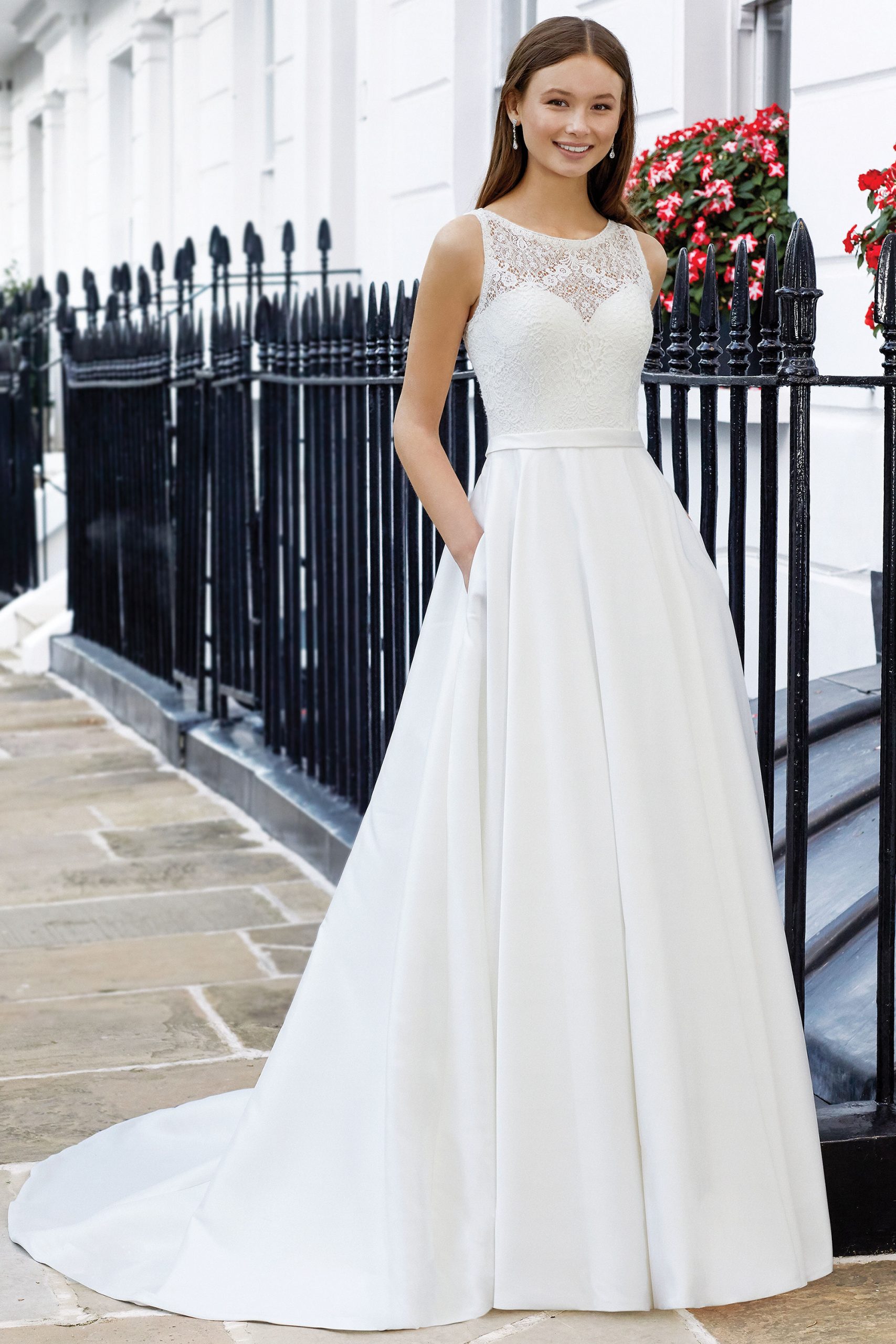 Brudklänning från Adore by Justin Alexander, Bröllopsklänning, brudklänning skåne, brudklänning Malmö, Brudkjole köpenhamn, Skånebröllop, bröllopsbutik Malmö, brudklänningsbutik Malmö