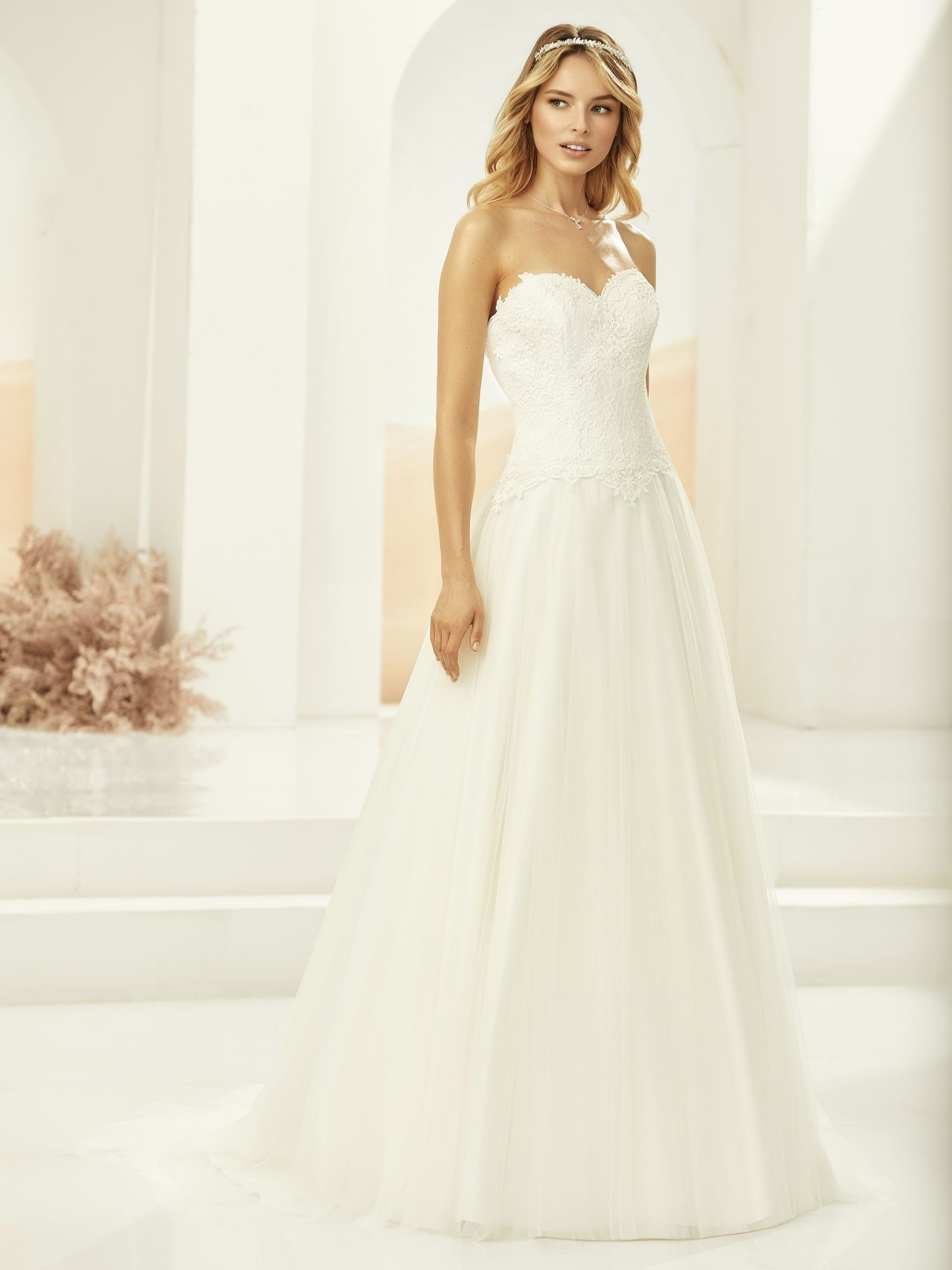 Brudklänning från bianco Evento , Bröllopsklänning, brudklänning skåne, brudklänning Malmö, Brudkjole köpenhamn, Skånebröllop, bröllopsbutik Malmö, brudklänningsbutik Malmö