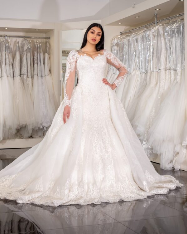 Brudklänning Ballgown, bröllopsbutik Malmö, Prinsessklänningar