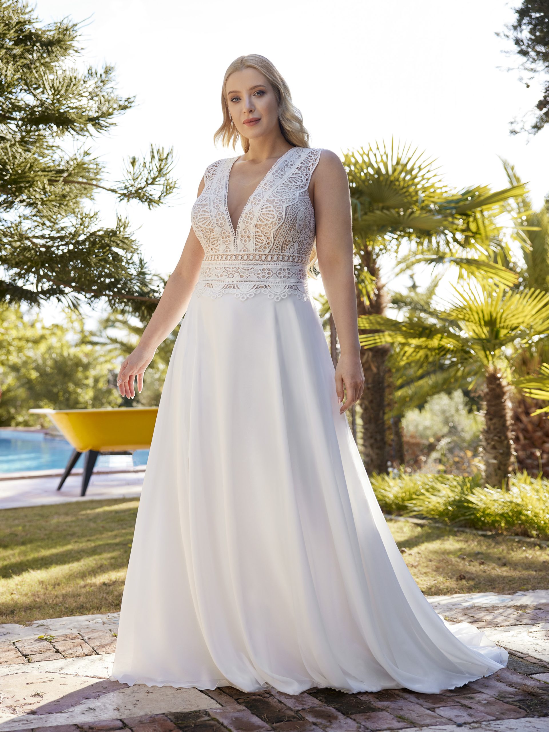 Brudklänning frånHerve Paris Freedom, Bröllopsklänning, brudklänning skåne, brudklänning Malmö, Brudkjole köpenhamn, Skånebröllop, bröllopsbutik Malmö, brudklänningsbutik Malmö, Plussize brudklänning, Stora storlekar, Plussize bröllopsklänning