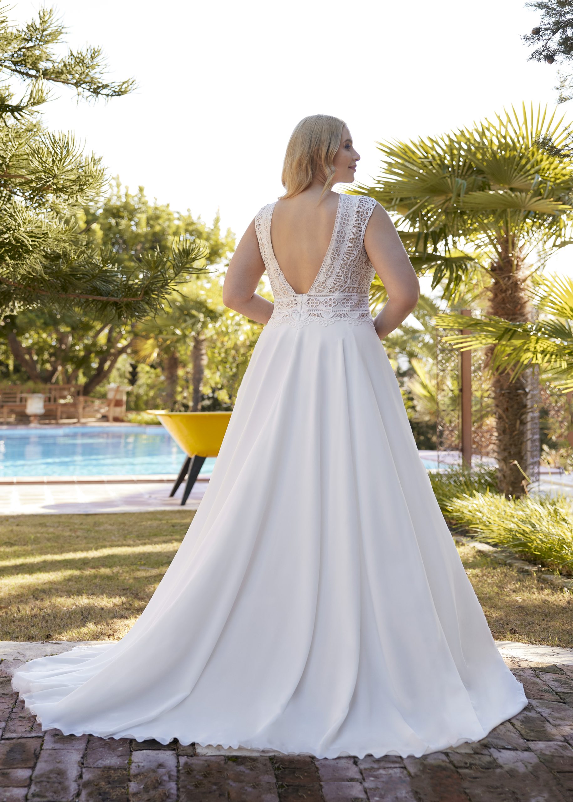 Brudklänning frånHerve Paris Freedom, Bröllopsklänning, brudklänning skåne, brudklänning Malmö, Brudkjole köpenhamn, Skånebröllop, bröllopsbutik Malmö, brudklänningsbutik Malmö, Plussize brudklänning, Stora storlekar, Plussize bröllopsklänning