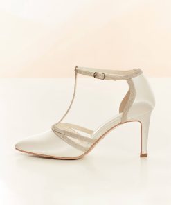 Brudskor av satin med glitterkant 8,5 cm hög klack inlägg av mjukt skum för extra komfort alla skor är designade och tillverkade i EU AVALIA är ett varumärke från Bianco Evento