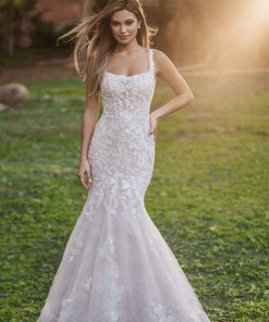 Brudklänning från Allure Bridals, Bröllopsklänning, brudklänning skåne, brudklänning Malmö, Brudkjole köpenhamn, Skånebröllop, bröllopsbutik Malmö, brudklänningsbutik Malmö