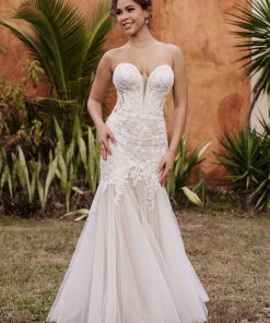 Brudklänning från Allure Bridals, Bröllopsklänning, brudklänning skåne, brudklänning Malmö, Brudkjole köpenhamn, Skånebröllop, bröllopsbutik Malmö, brudklänningsbutik Malmö