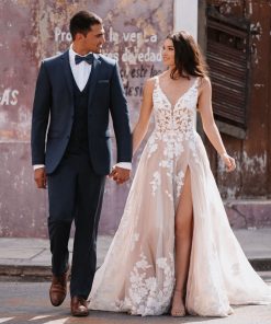 Brudklänning från Allure Bridals, Bröllopsklänning, brudklänning skåne, brudklänning Malmö, Brudkjole köpenhamn, Skånebröllop, bröllopsbutik Malmö, brudklänningsbutik Malmö