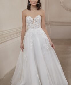 Brudklänning från HerveParis i bohemisk stil. enkla brudklänningar, Bröllopsbutik i Malmö, Bröllopsklänning, Skåne, Bröllopklänning, Brudkjole