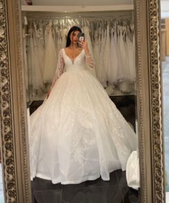 Brudklänning från Giafora Couture, Bröllopsklänning, brudklänning skåne, brudklänning Malmö, Brudkjole, köpenhamn, Skånebröllop, bröllopsbutik Malmö, brudklänningsbutik Malmö, Prinsessbröllop, Prinsessbrudklänning, Stora brudklänningar, Turkiska brudklänningar, Gelinlik, Sima Couture, فستان عروس، فستان عرس، فستان فرح، مالمو، كوبنهاغن، فساتين زفاف تركيا، فستان فخم