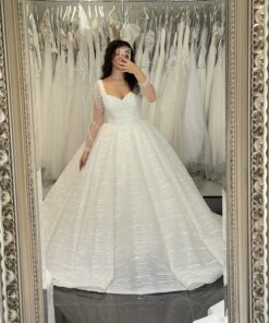 Brudklänning från Giafora Couture, Bröllopsklänning, brudklänning skåne, brudklänning Malmö, Brudkjole, köpenhamn, Skånebröllop, bröllopsbutik Malmö, brudklänningsbutik Malmö, Prinsessbröllop, Prinsessbrudklänning, Stora brudklänningar, Turkiska brudklänningar, Gelinlik, Sima Couture, فستان عروس، فستان عرس، فستان فرح، مالمو، كوبنهاغن، فساتين زفاف تركيا، فستان فخم