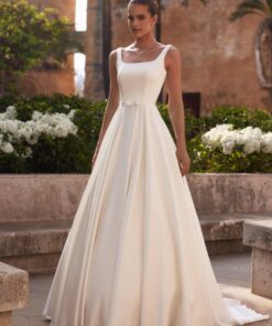 Brudklänning Levente från Bianco Evento