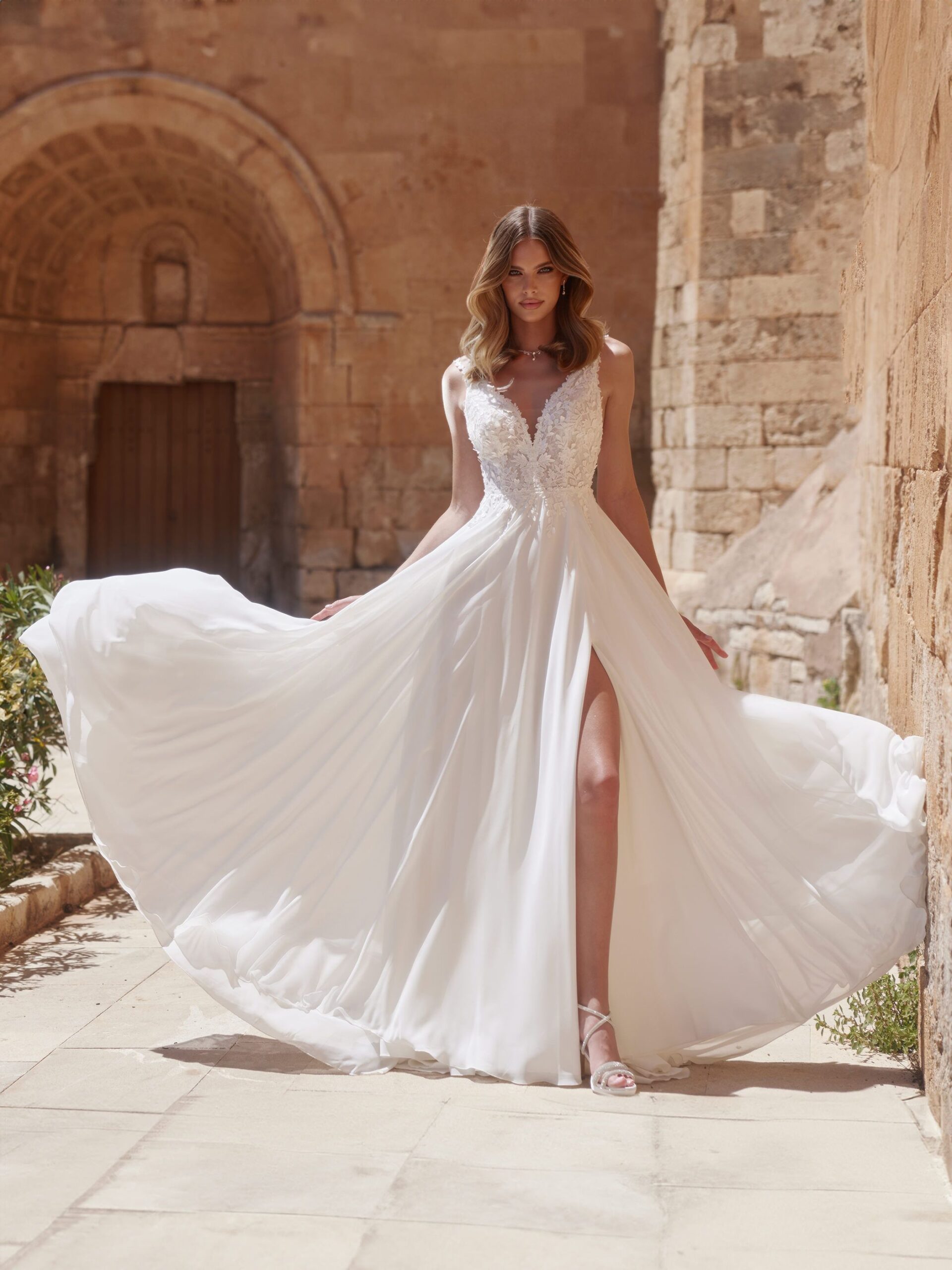 Brudklänning Kerena från Bianco Evento - Bild 4