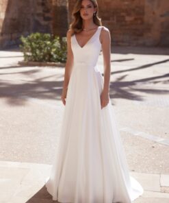 Brudklänning från Bianco Evento, Brudkjole, Brudklänning i Spets, brudklänning Chiffong, brudklänning i Tyll, Bröllopsbutik Malm