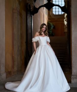 Elegant mikado brudkjol i prinsessmodell med fickor – North från Herve Paris Mix & Match-kollektion