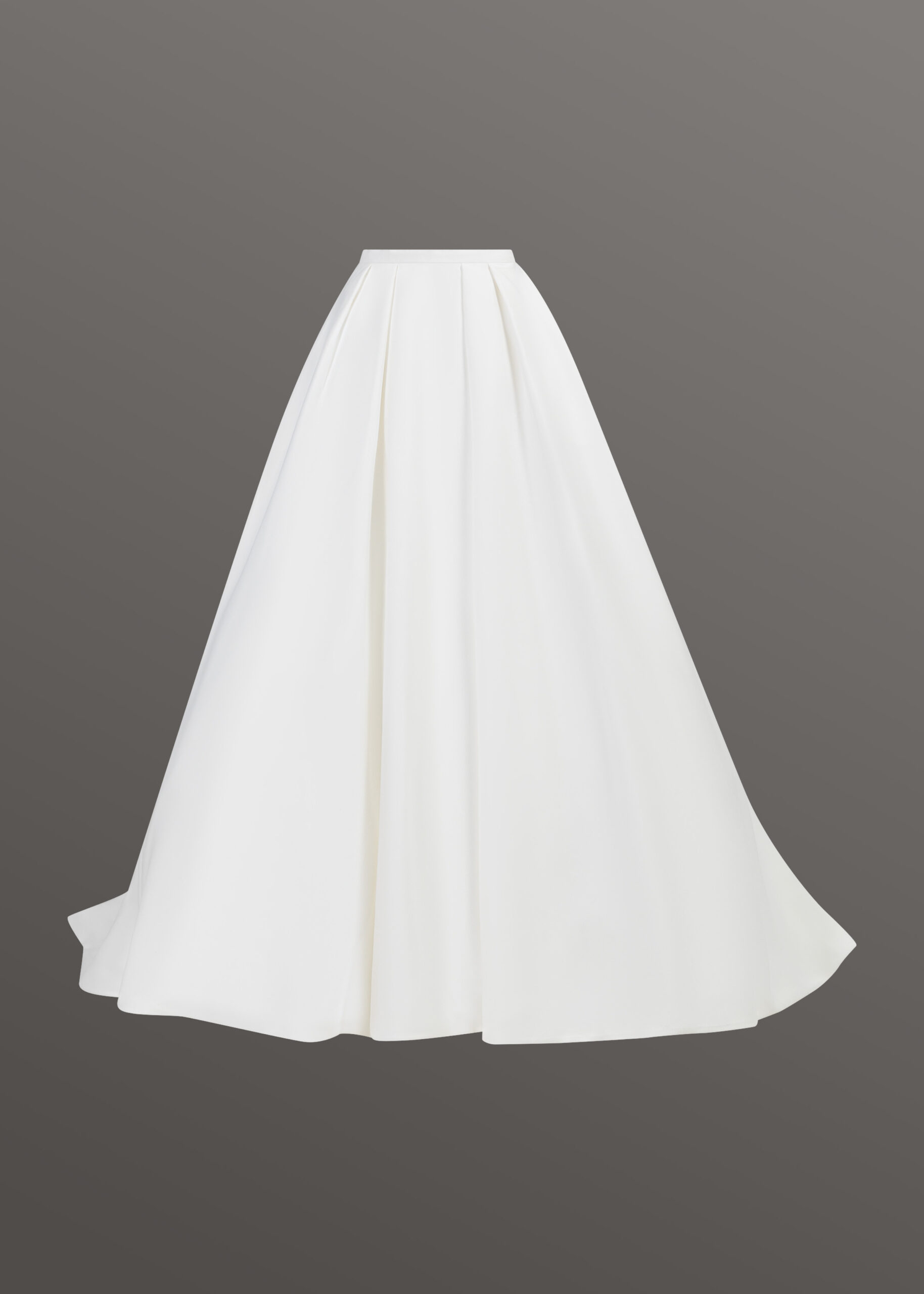 Voluminös brudkjol i mikado – Nuala från Mix & Match Collection, fotograferad framifrån i ljus miljö.