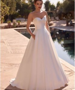 Brudklänning Daria från Bianco Evento